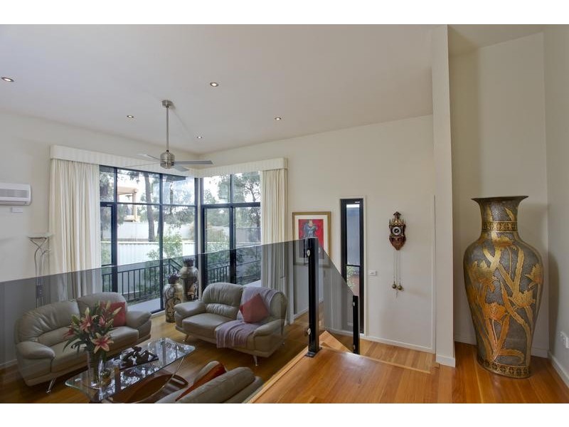 8 Knox Court, Kennington VIC 3550