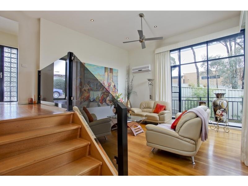 8 Knox Court, Kennington VIC 3550