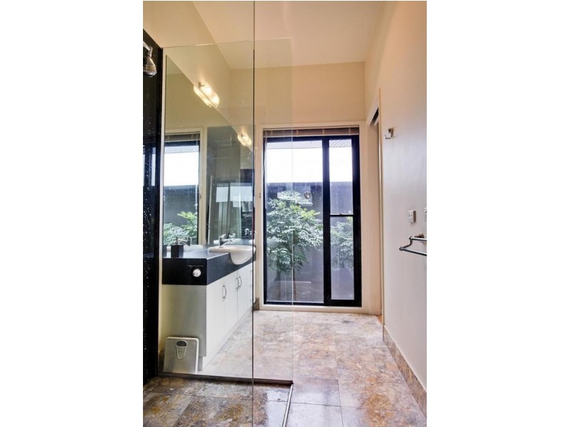 8 Knox Court, Kennington VIC 3550