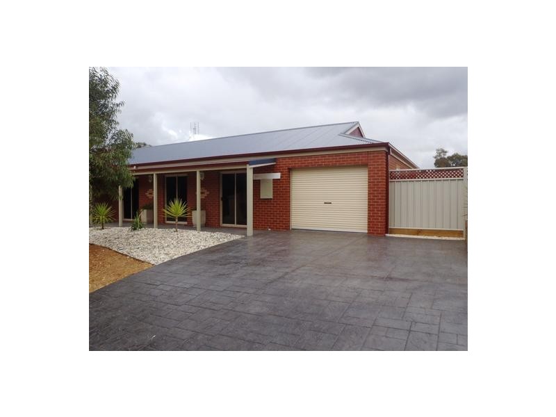 28A Jerribong Way, Kangaroo Flat VIC 3555