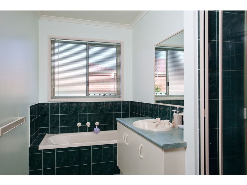 9 Jamison Park Drive, Kangaroo Flat VIC 3555