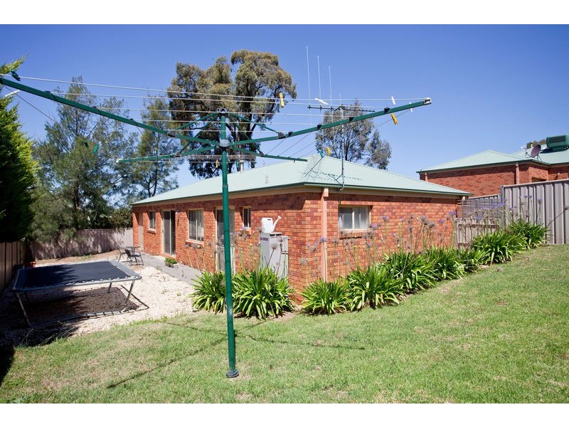 3/5 Lois Court, Golden Square VIC 3555