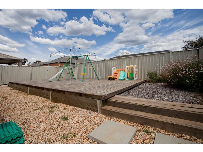 19 Greenview Circuit, Epsom VIC 3551