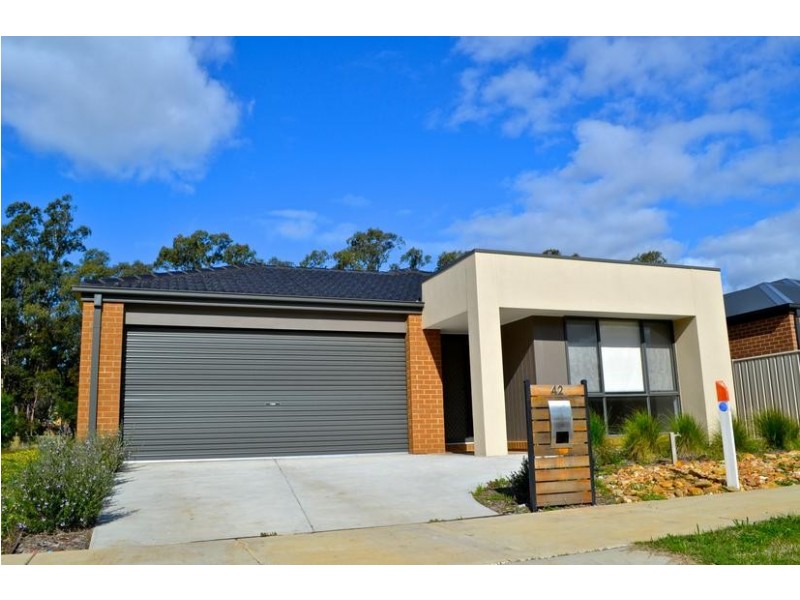 42 Barnett Drive, Kangaroo Flat VIC 3555