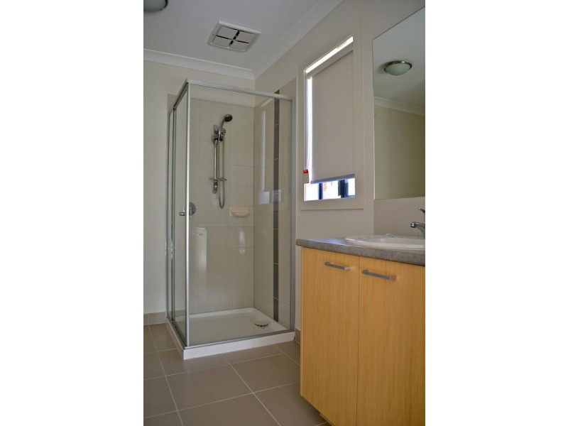 42 Barnett Drive, Kangaroo Flat VIC 3555