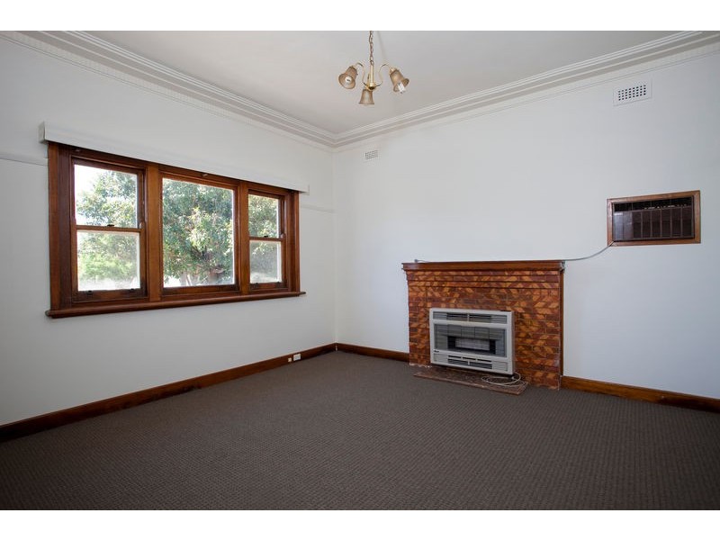 19 Weatherall Street, California Gully VIC 3556