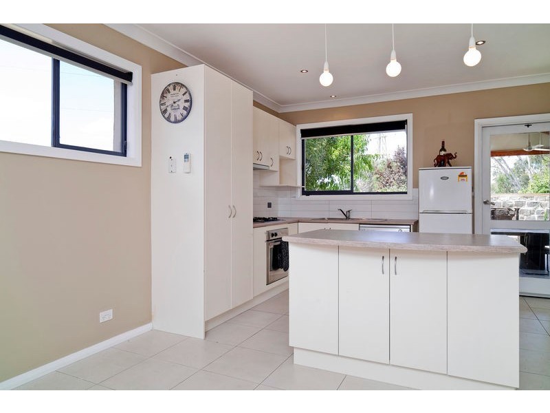 9 Tennyson Street, Quarry Hill VIC 3550