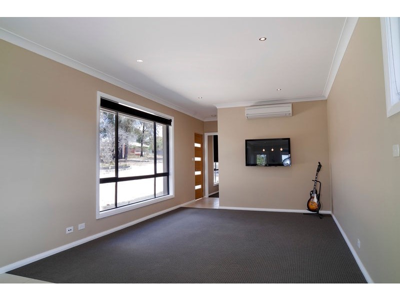 9 Tennyson Street, Quarry Hill VIC 3550