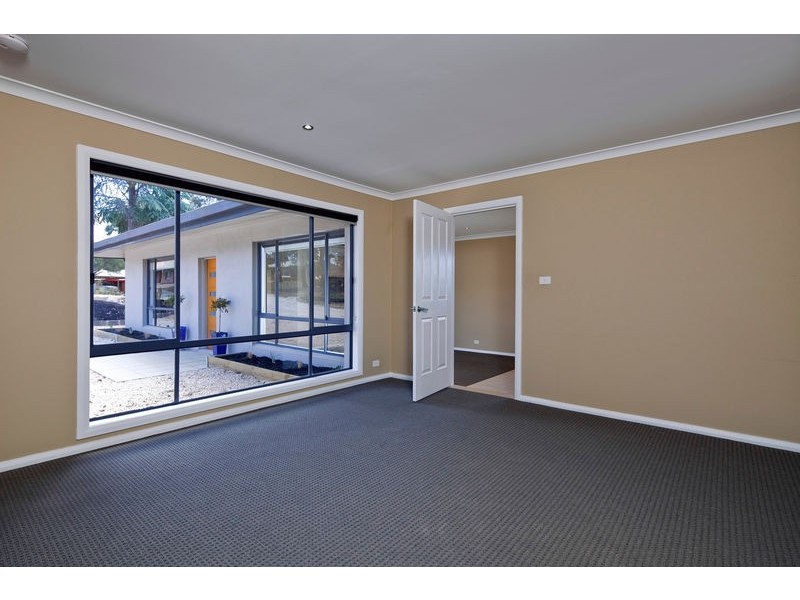 9 Tennyson Street, Quarry Hill VIC 3550