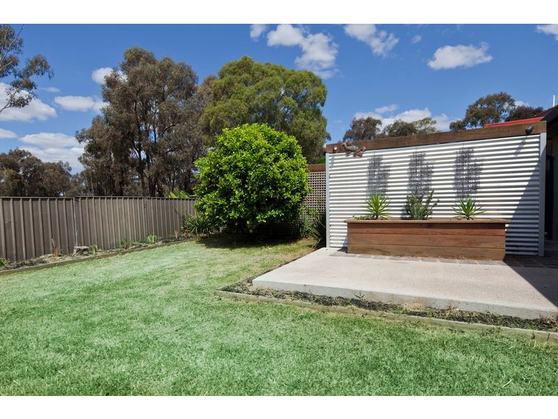 9 Tennyson Street, Quarry Hill VIC 3550
