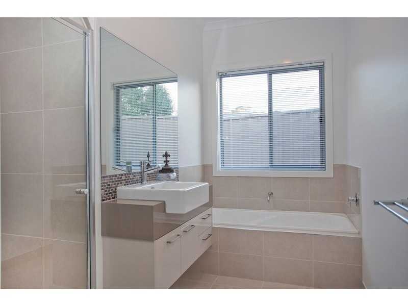 15 Bramley Place, Kennington VIC 3550