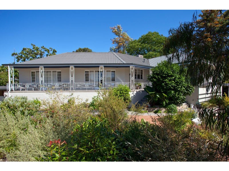 3 Desmond Street, Strathdale VIC 3550