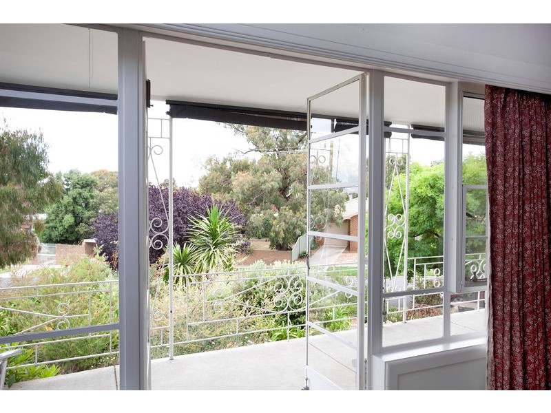 3 Desmond Street, Strathdale VIC 3550