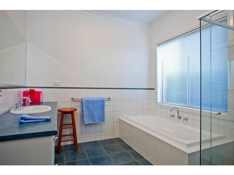 9 Fig Tree Lane, Strathdale VIC 3550