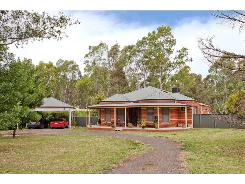 119 Crusoe Road, Kangaroo Flat VIC 3555