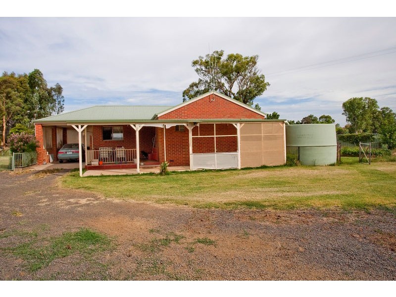 345 Station Street, Epsom VIC 3551