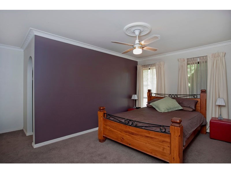 98 Strickland Street, Ascot VIC 3551