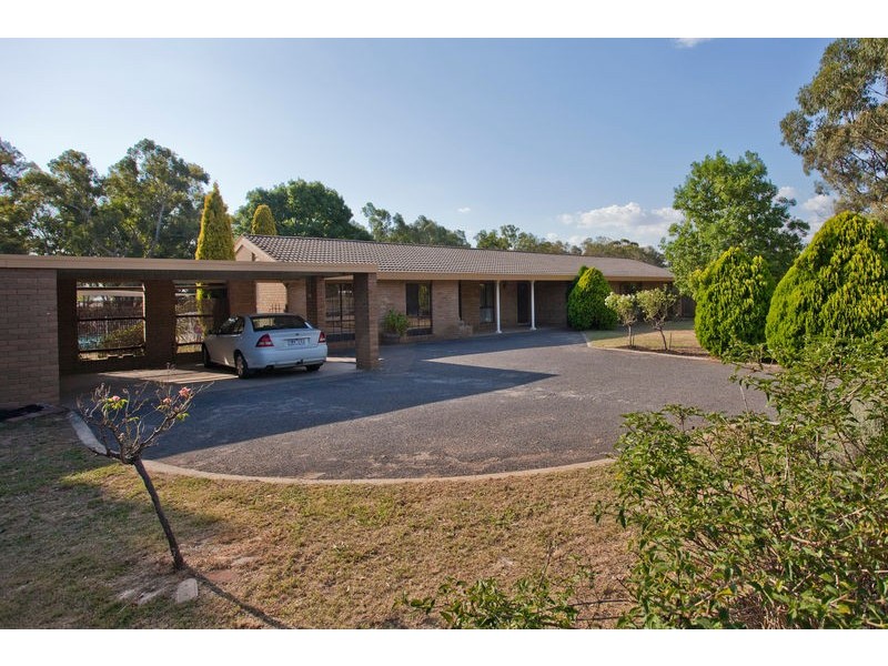 98 Strickland Street, Ascot VIC 3551