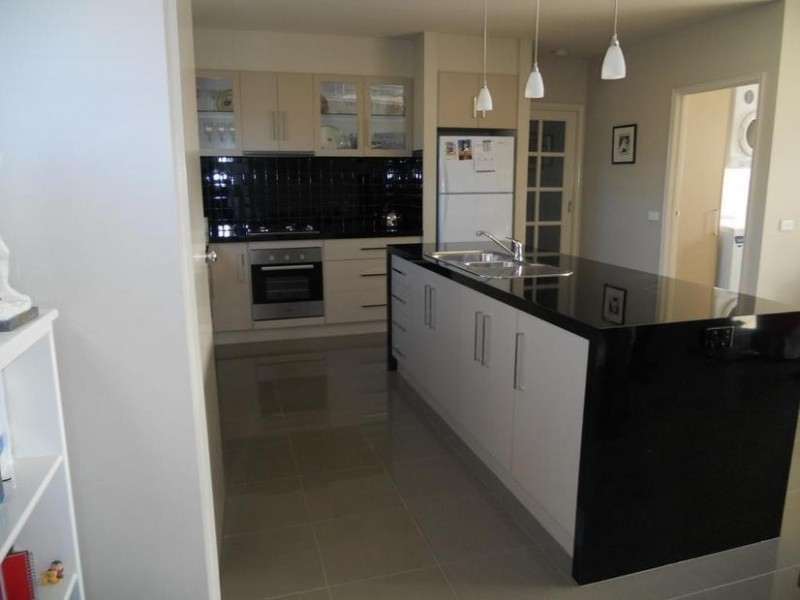 137 Havlin Street East, Flora Hill VIC 3550