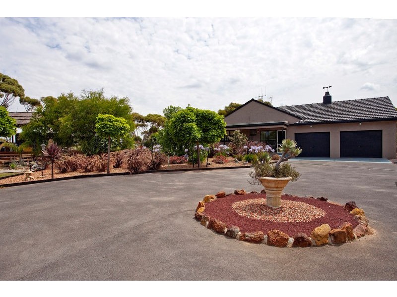 1650 Midland Highway, Huntly VIC 3551