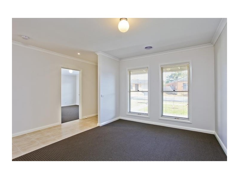 5 Victoria Avenue, Kangaroo Flat VIC 3555