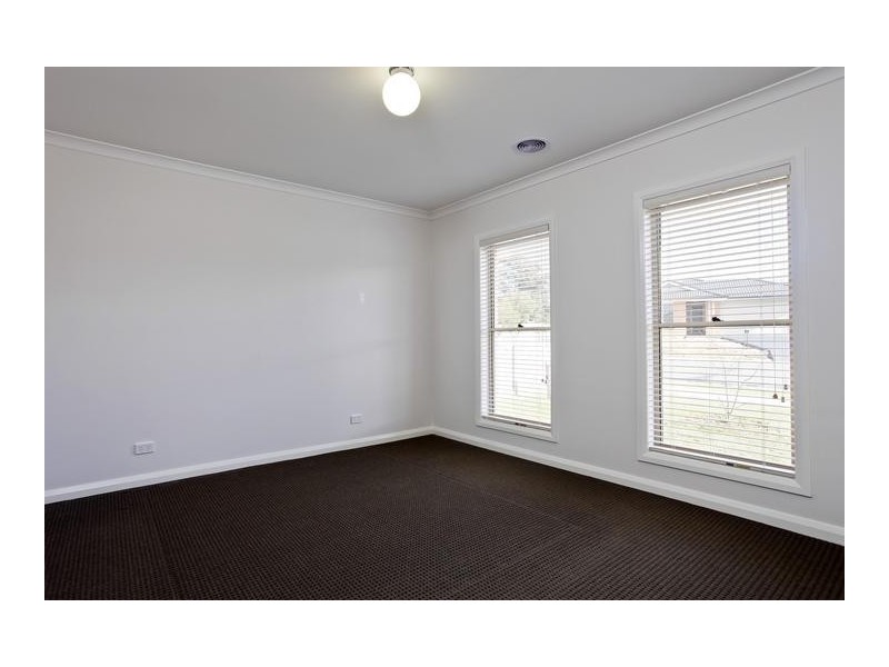 5 Victoria Avenue, Kangaroo Flat VIC 3555