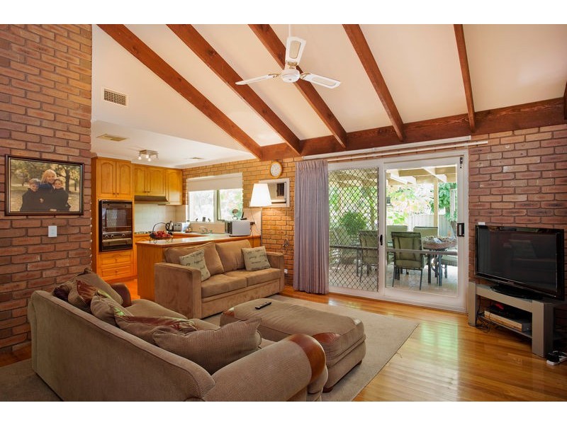 11 Wattle Drive, Spring Gully VIC 3550