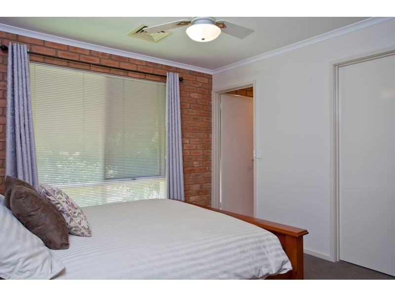 11 Wattle Drive, Spring Gully VIC 3550