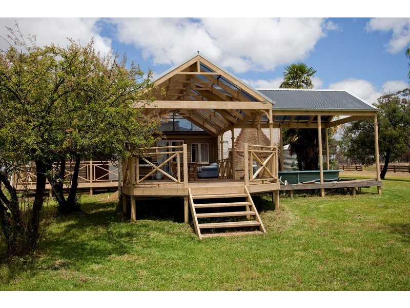 253 Hargreaves Road, Strathfieldsaye VIC 3551