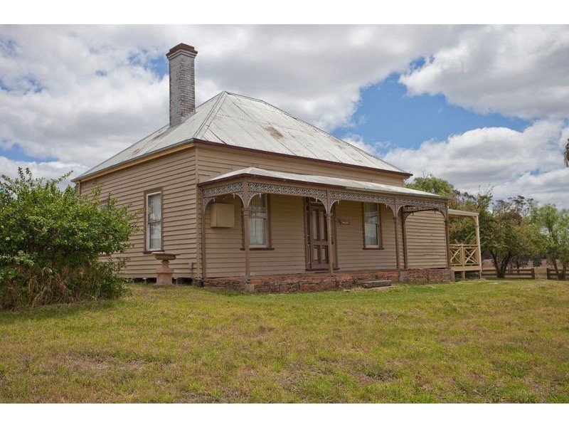 253 Hargreaves Road, Strathfieldsaye VIC 3551