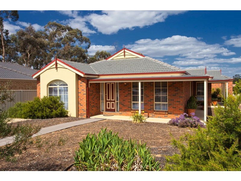 7 Peacock Drive, Epsom VIC 3551