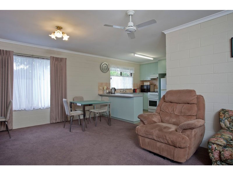 2/9 Rose Street, California Gully VIC 3556