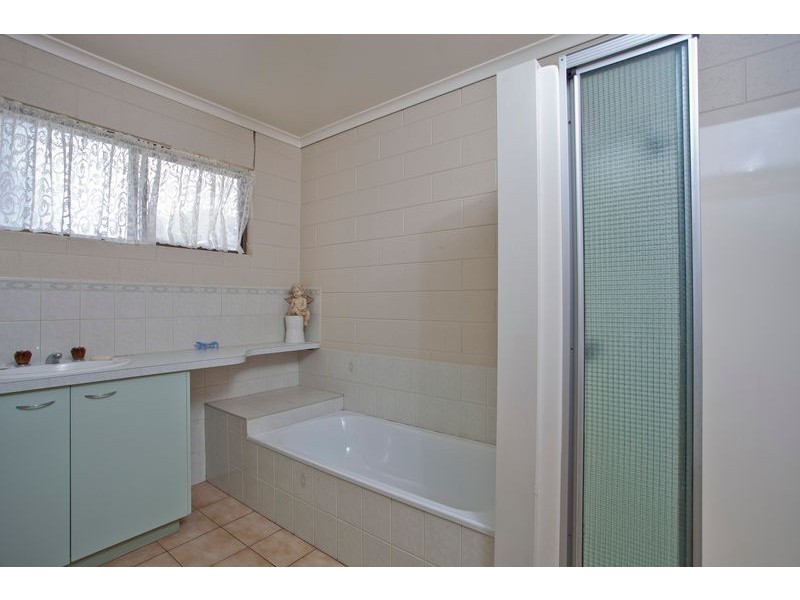 2/9 Rose Street, California Gully VIC 3556