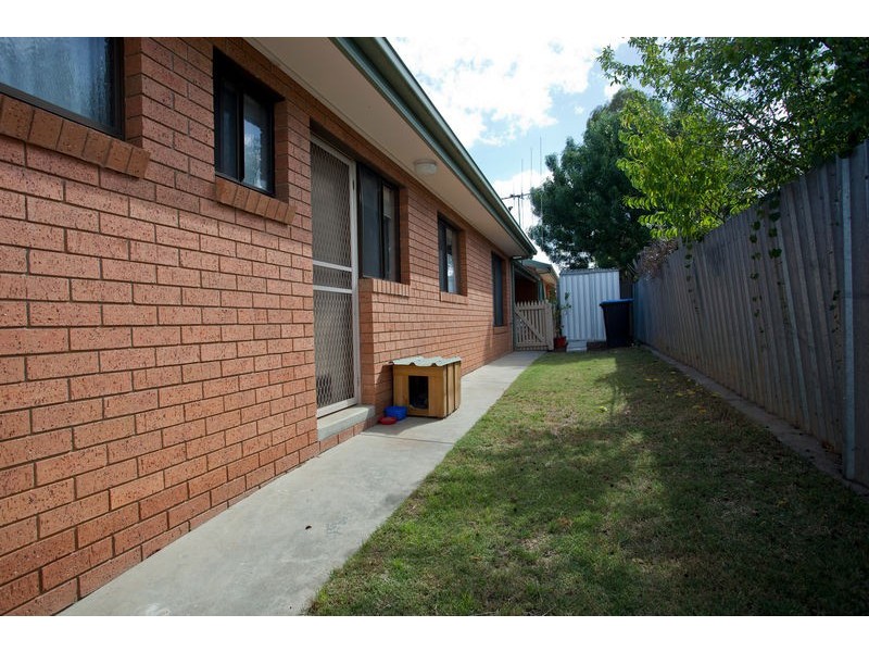 2/9 Rose Street, California Gully VIC 3556