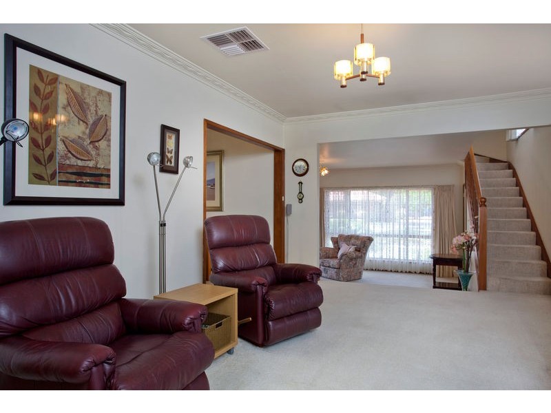 50 Crusoe Road, Kangaroo Flat VIC 3555