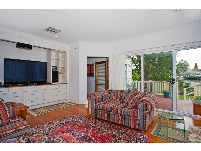 37 Maple Street, Golden Square VIC 3555