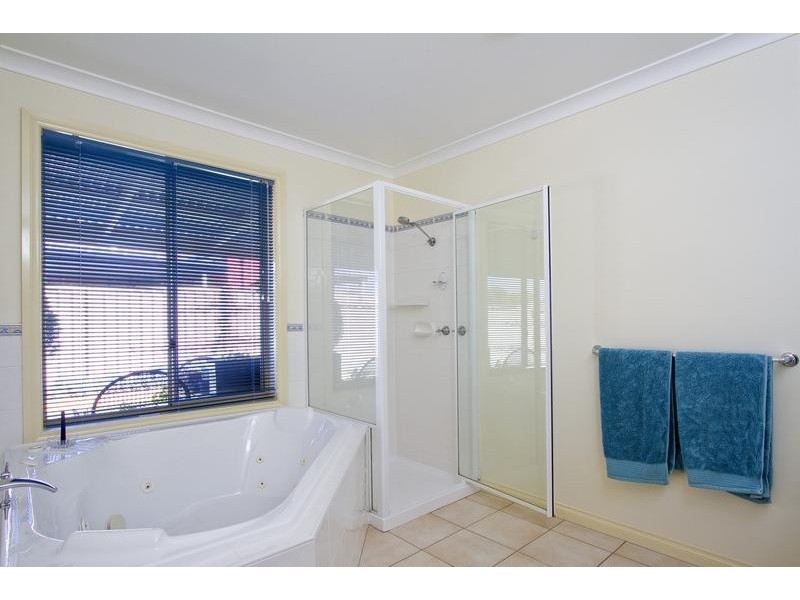 14 Bowles Road, Epsom VIC 3551