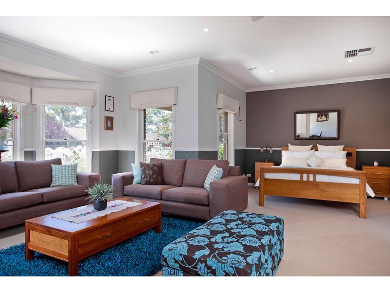 208 Retreat Road, Spring Gully VIC 3550