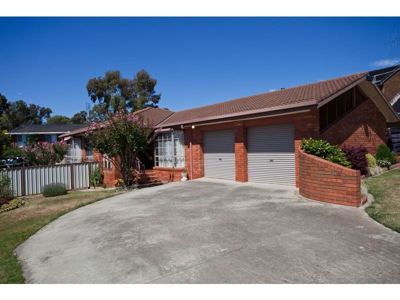 31 Ridgeway Crescent, Flora Hill VIC 3550
