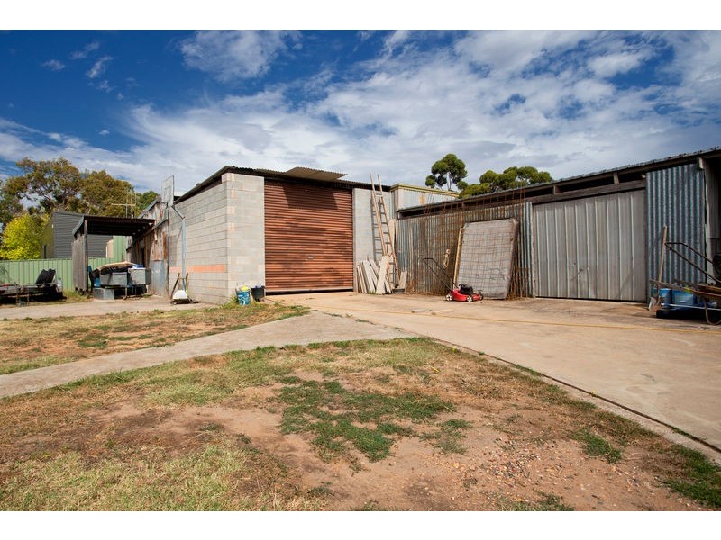 21 Jobs Gully Road, Eaglehawk VIC 3556