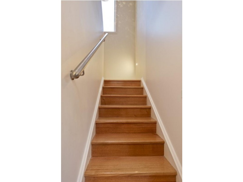 4 Oxford Terrace, Strathdale VIC 3550