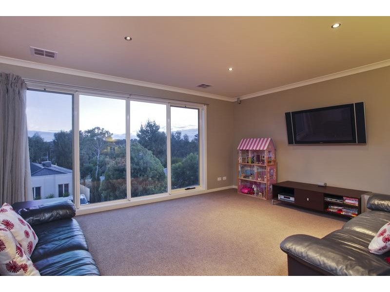 4 Oxford Terrace, Strathdale VIC 3550