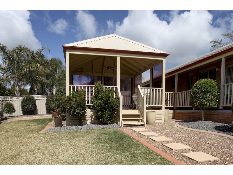 2/7 Paperbark Court, Strathdale VIC 3550