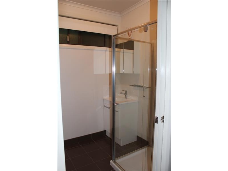 1/5 Clarence Avenue, Kennington VIC 3550