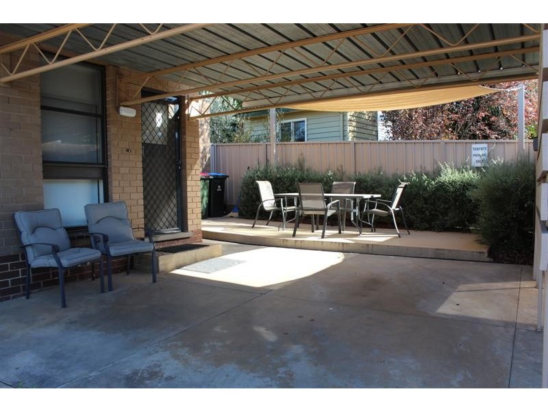 1/5 Clarence Avenue, Kennington VIC 3550