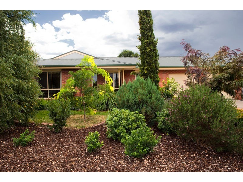 82 Mistletoe Street, Golden Square VIC 3555