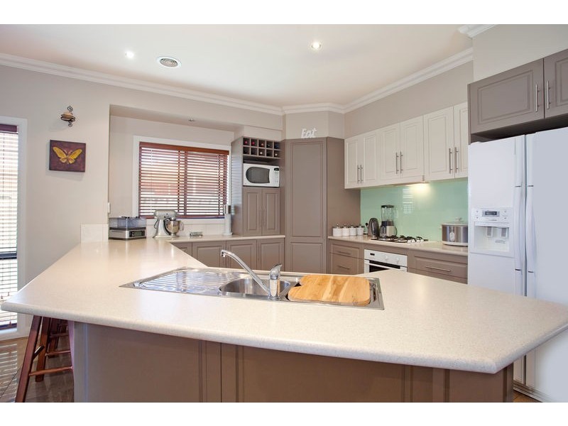 12 Needlewood Drive, Kangaroo Flat VIC 3555