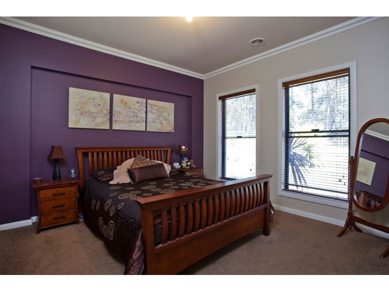 12 Needlewood Drive, Kangaroo Flat VIC 3555