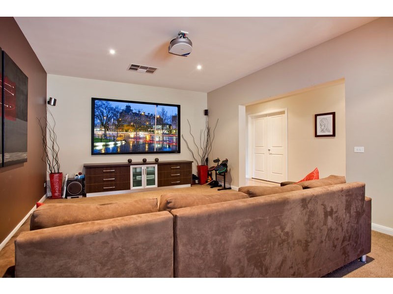 12 Needlewood Drive, Kangaroo Flat VIC 3555
