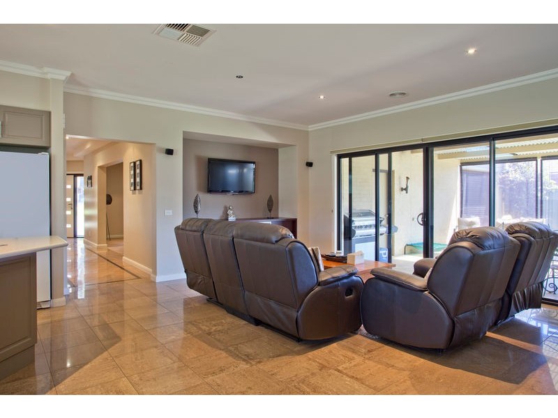 12 Needlewood Drive, Kangaroo Flat VIC 3555